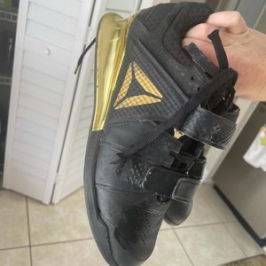 Reebok Legacy lifters gold size 9